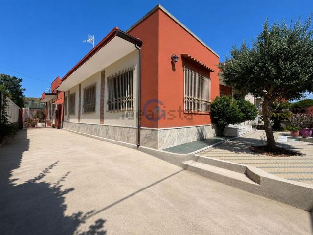 Villetta indipendente in vendita di 422 m²