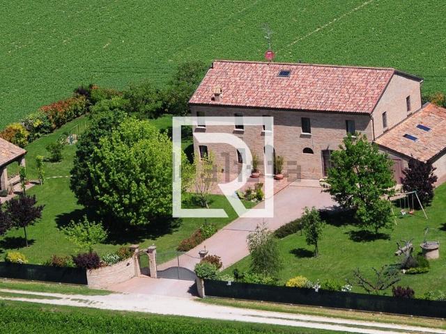 Villetta indipendente in vendita di 424 m² in Via Passetto, 77