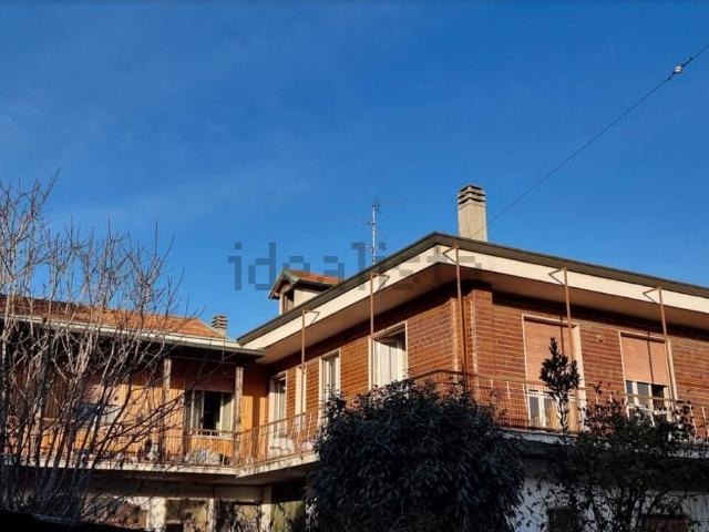 Villetta indipendente in vendita di 425 m² in Via Giuseppe Giacosa