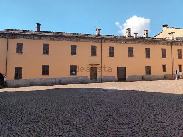 Villetta indipendente in vendita di 425 m² in Piazza Cesare Battisti, 4