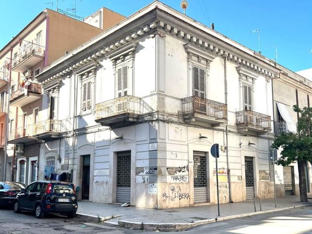Villetta indipendente in vendita di 426 m² in Via Mario Pagano