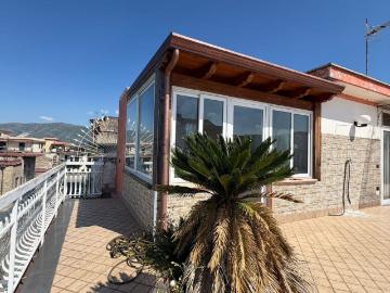 Villetta indipendente in vendita di 426 m² in Strada Statale 7 bis