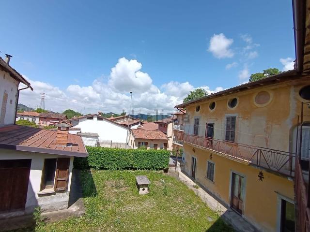 Villetta indipendente in vendita di 429 m² in Via de Gasperi