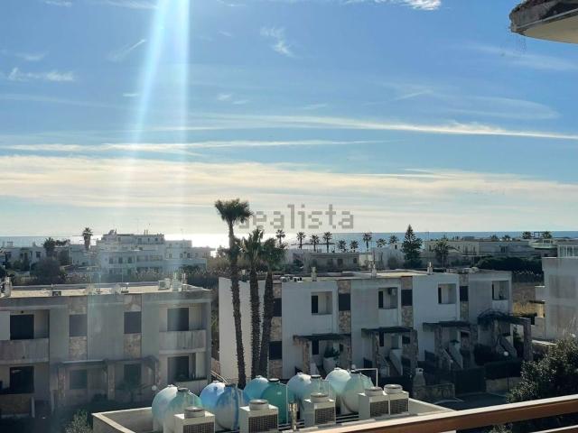 Villetta indipendente in vendita di 430 m² in Via Club Azzurro, 74