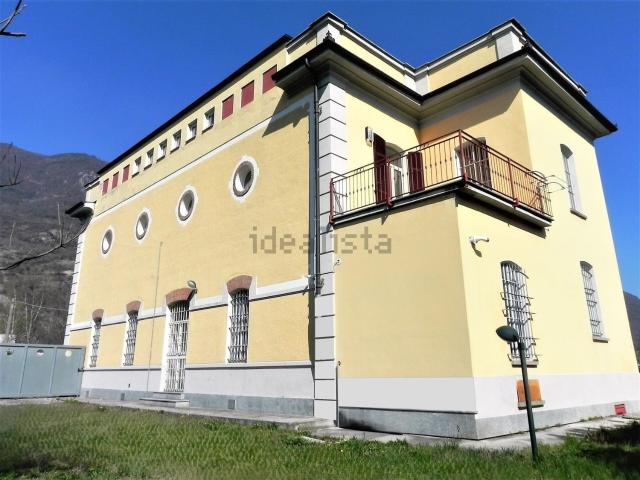 Villetta indipendente in vendita di 430 m² in Via A. Abegg