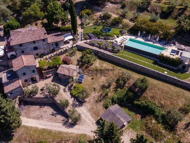 Villetta indipendente in vendita di 430 m² in Via delle Grillaie, 32