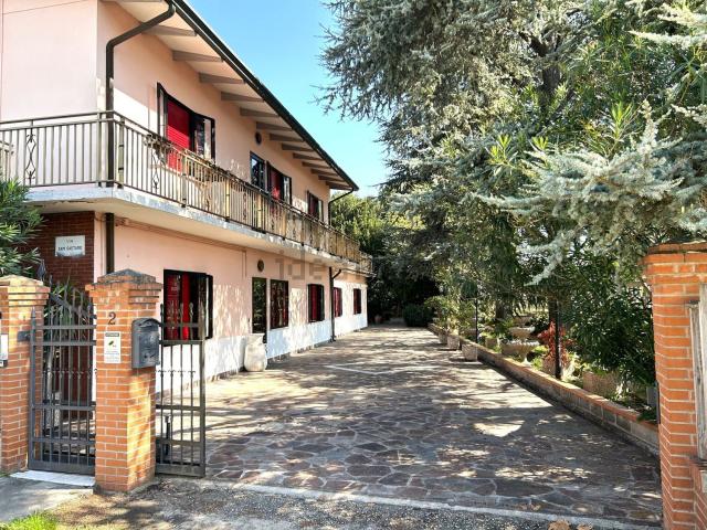 Villetta indipendente in vendita di 430 m² in Via San Gaetano