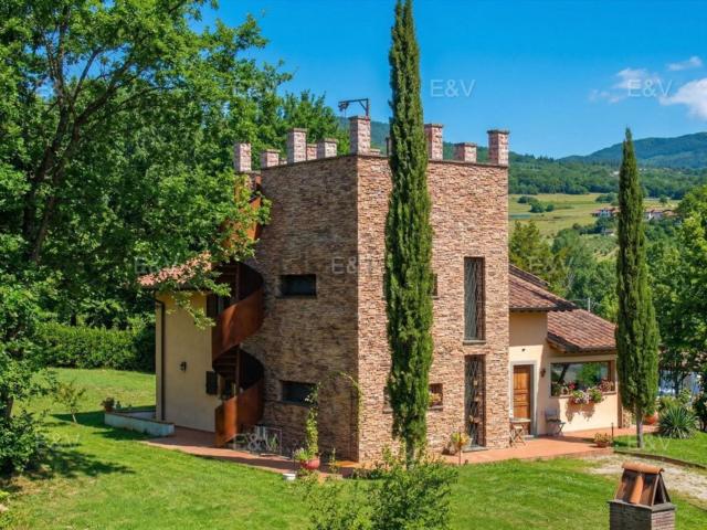 Villetta indipendente in vendita di 430 m² in Via Santa Maria del Sasso