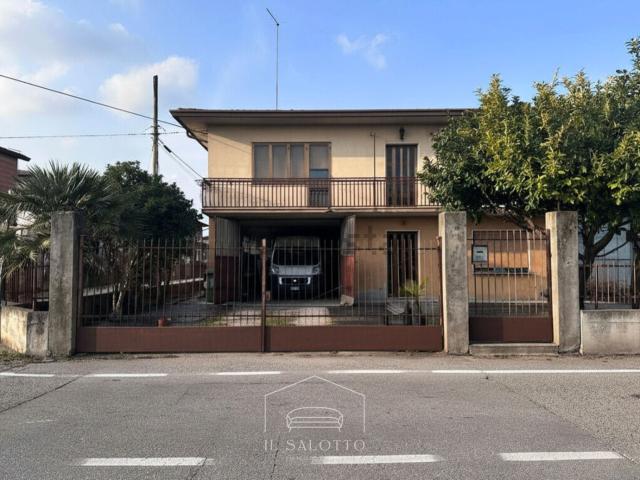 Villetta indipendente in vendita di 430 m² in Via Pigna