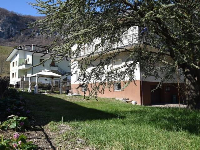 Villetta indipendente in vendita di 431 m² in Via G. Protti, 5