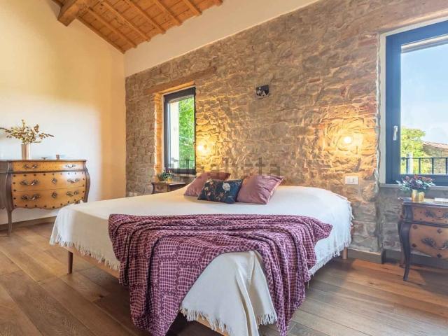 Villetta indipendente in vendita di 432 m² in Via Cerreto, 38