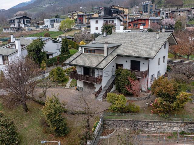 Villetta indipendente in vendita di 432 m² in Via Ezio Vanoni, 997