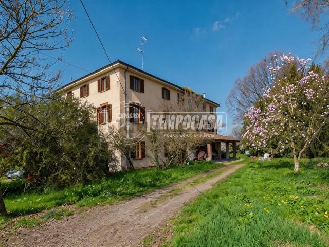 Villetta indipendente in vendita di 433 m² in Via Zucchini, 8
