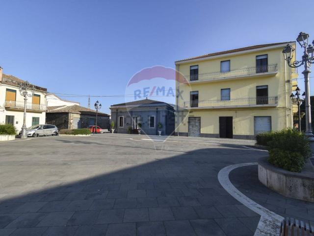 Villetta indipendente in vendita di 434 m² in Via Monte Grappa, 14