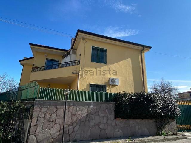 Villetta indipendente in vendita di 435 m² in Via Oasi Sacro Cuore
