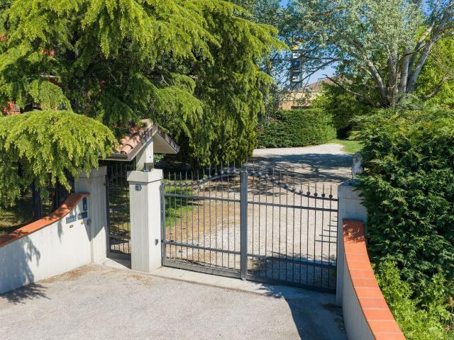 Villetta indipendente in vendita di 437 m² in Via San Carlo