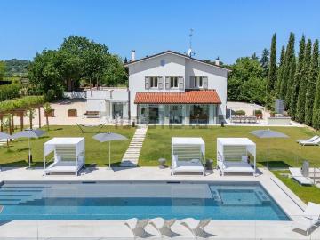 Villetta indipendente in vendita di 440 m² in Via Bergullo, 34