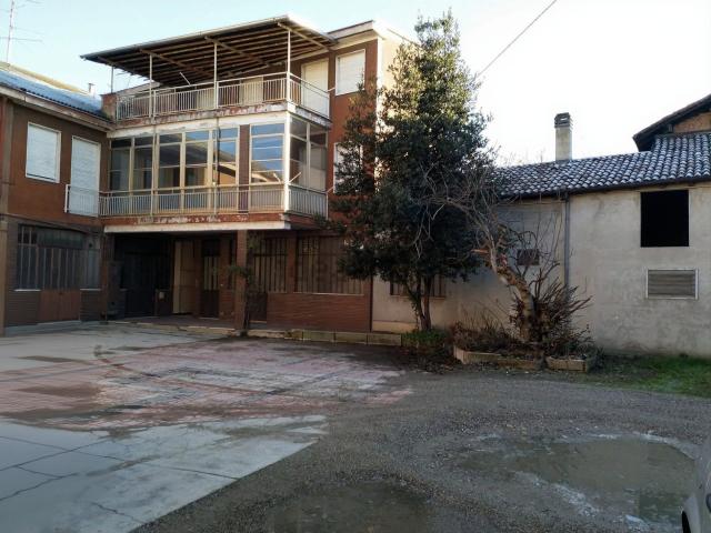 Villetta indipendente in vendita di 440 m² in Corso Giuseppe Garibaldi, 23