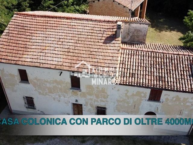 Villetta indipendente in vendita di 443 m² in Via Canaletta, 64