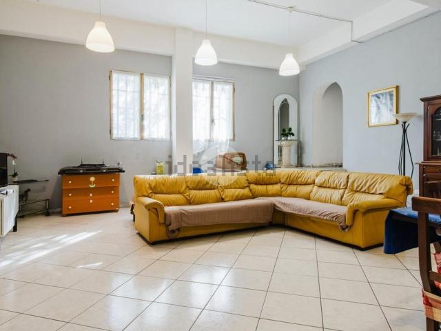Villetta indipendente in vendita di 446 m² in Via Evangelista Torricelli, 13