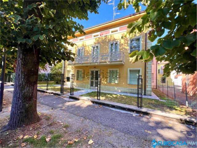 Villetta indipendente in vendita di 448 m² in Viale Resistenza