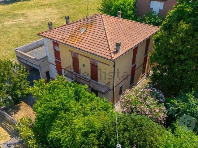 Villetta indipendente in vendita di 450 m²