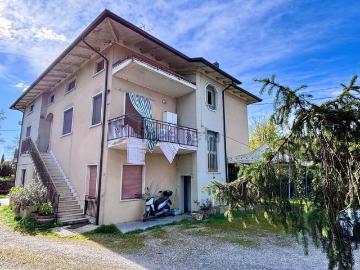 Villetta indipendente in vendita di 450 m²