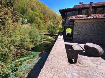 Villetta indipendente in vendita di 450 m²