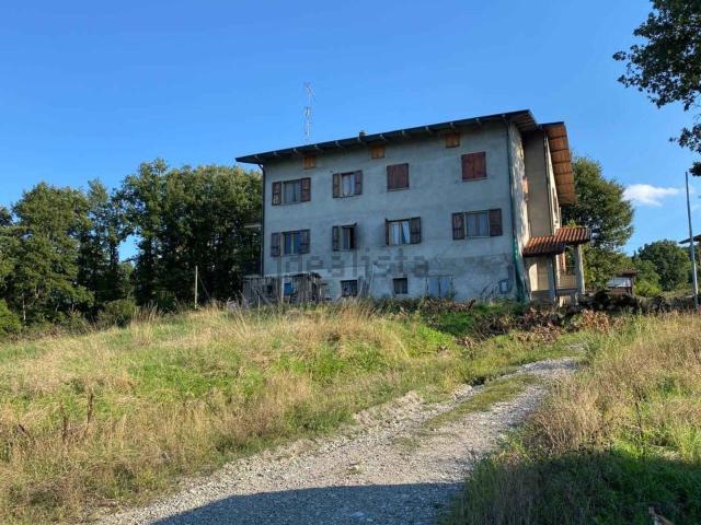Villetta indipendente in vendita di 450 m² in Via Cesola
