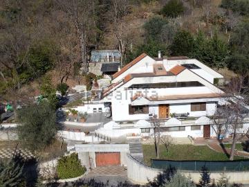 Villetta indipendente in vendita di 450 m² in Via Amilcare Ponchielli, 13
