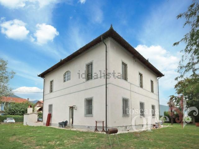 Villetta indipendente in vendita di 450 m² in Via G. Toniolo, 87