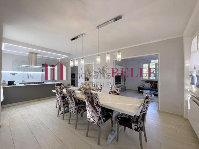 Villetta indipendente in vendita di 450 m² in Via della Gianna, 55041