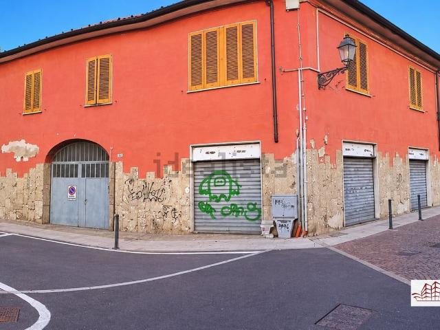 Villetta indipendente in vendita di 450 m² in Via IV Novembre