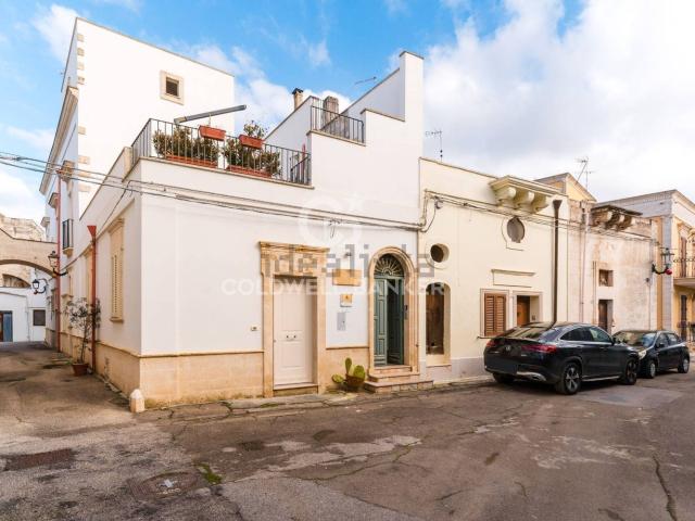 Villetta indipendente in vendita di 450 m² in Via Monfalcone, 1