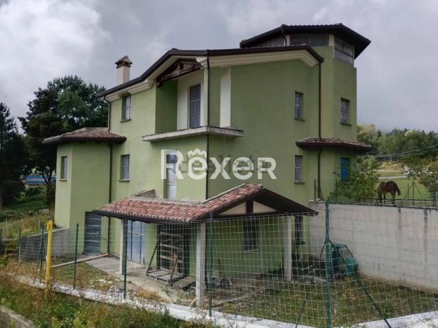 Villetta indipendente in vendita di 450 m² in Via Mazzini