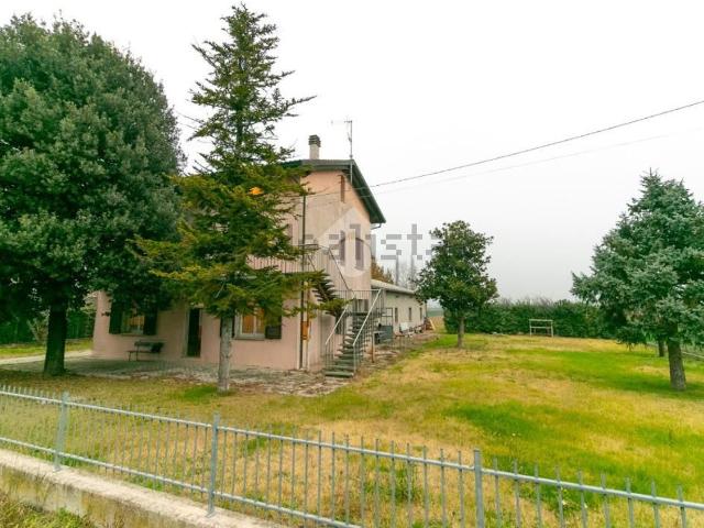 Villetta indipendente in vendita di 450 m² in Via Sauro Babini, 85