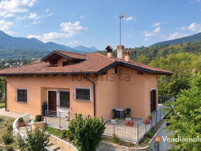 Villetta indipendente in vendita di 450 m² in Via Sacra di San Michele, 1