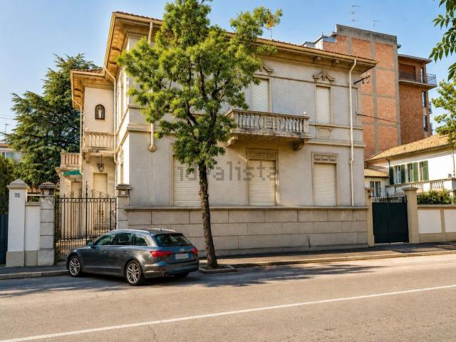 Villetta indipendente in vendita di 450 m² in Via Papa Giovanni XXIII