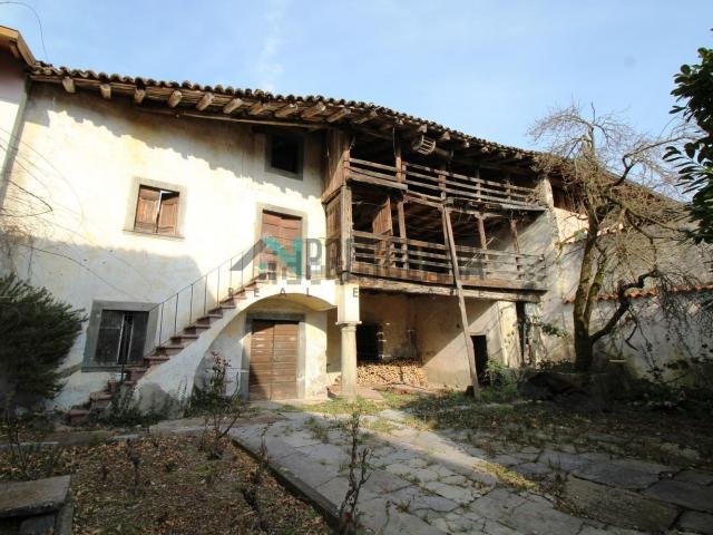 Villetta indipendente in vendita di 450 m² in Via Roma