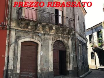 Villetta indipendente in vendita di 450 m² in Via Roma, 22