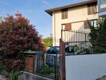 Villetta indipendente in vendita di 450 m² in Via Ramera