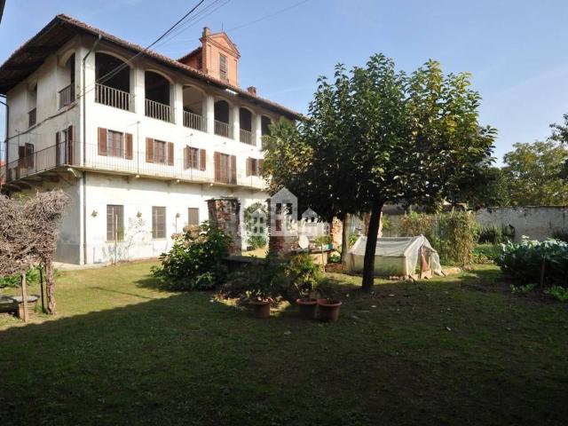 Villetta indipendente in vendita di 450 m² in Via T. Ferreri, 10