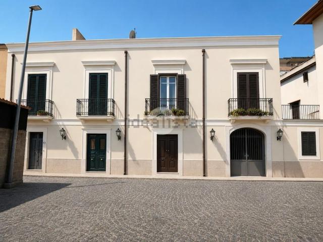 Villetta indipendente in vendita di 450 m² in Cortile Borrelli, 15