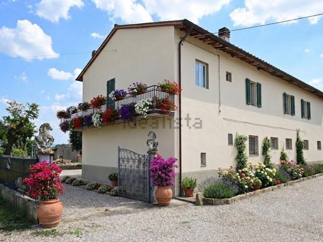 Villetta indipendente in vendita di 450 m² in Località Castroncello, 37
