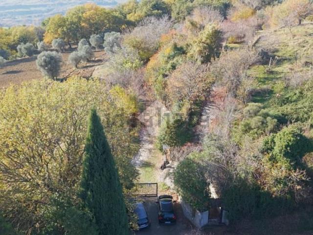 Villetta indipendente in vendita di 450 m² in Strada di Collespino, 33