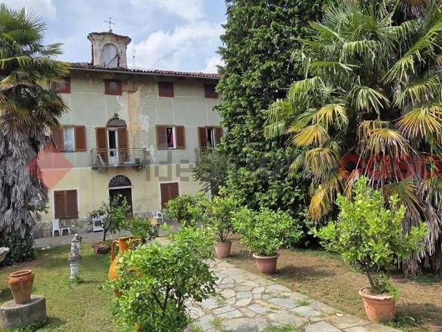 Villetta indipendente in vendita di 450 m² in Strada Pascaretto, 62