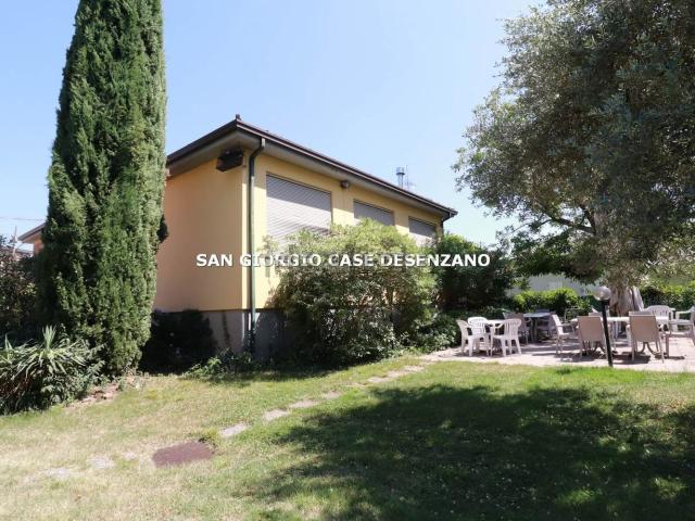 Villetta indipendente in vendita di 453 m² in Via Vaccarolo