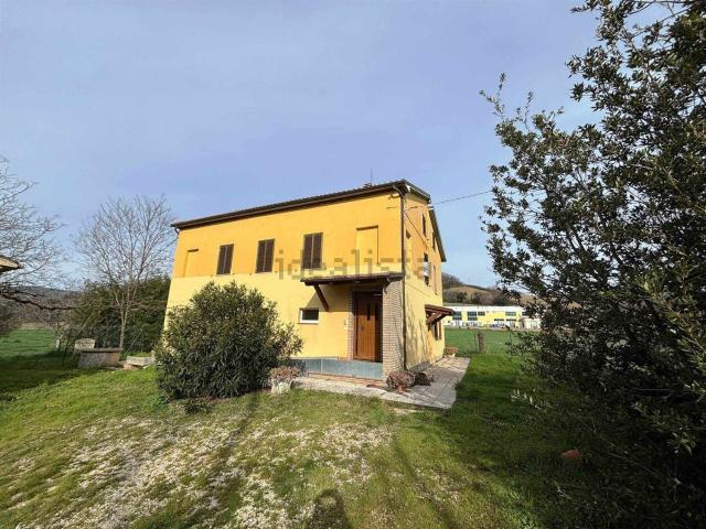 Villetta indipendente in vendita di 454 m² in Via Ferrante Ferranti