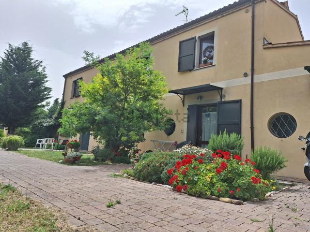 Villetta indipendente in vendita di 454 m² in Località Chiaruccia