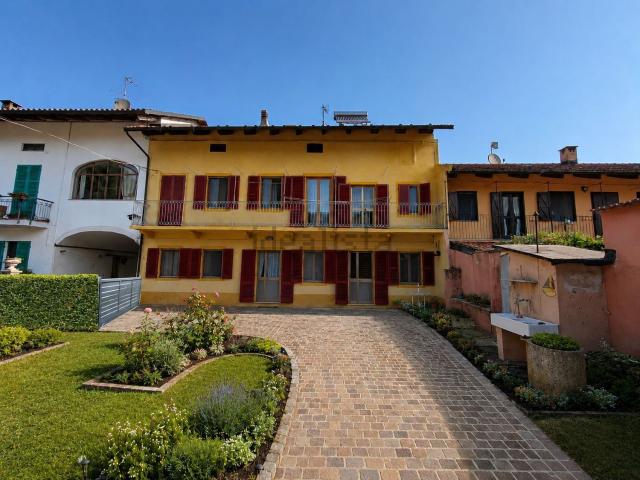 Villetta indipendente in vendita di 457 m² in Via Cocconato, 16